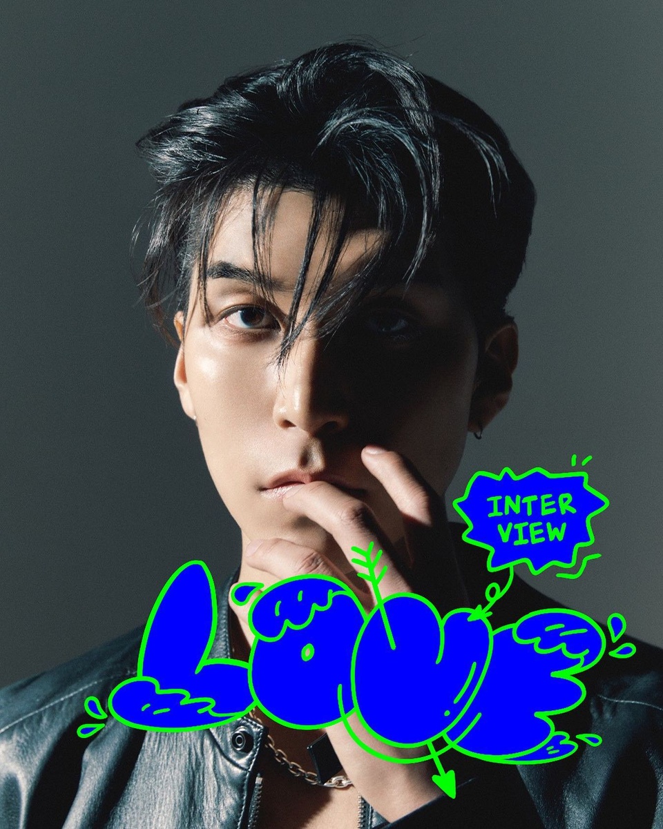 ⠀
4년 전 분홍빛 사랑을 노래 하던 콜드(@wavycolde)의 신보 ?

? 콜드와 나눈 사랑에 관한 짧은 대화를 함께 들여다보자!

Q.＜Love Part 1＞과 이번 앨범이 어떻게 연결되는지, 왜 4년의 제작 과정이 필요했는지도 궁금해요.
A. 앨범 재킷의 아트워크 색채가 변한 것처럼 시간이 흘러감에 따라 사랑을 보여주는 색이 달라졌고, 이전과는 다른 방향에서 깊이가 생겼어요. 그게 두 앨범의 연결점이자 차이점이라고 생각해요. 두 앨범은 모두 ‘사랑’을 이야기하지만, 사랑의 색과 방향이 다르죠. 두 번째 파트를 4년 만에 발표한 것은, 앨범을 만드는 데 시간이 지날수록 축적되는 사랑에 대한 제 생각과 감정이 필요했기 때문이에요.
 
Q. RM, 이찬혁, 백현까지 피처링으로 참여한 아티스트들의 면면이 대단해요. 이들과 함께 작업하게 된 계기가 궁금하네요.
A. 여러 가지 이유가 있지만 그중 하나만 얘기하면, RM∙이찬혁∙백현은 제가 너무나 사랑하는 목소리를 지니고 있어요. 이 앨범을 통해 전달하고자 했던 텍스처를 표현하기 위해 꼭 함께하고 싶었죠.
 
Q. 음악 외에 영향을 받는 요소는 무엇인가요? 패션, 영화, 미술 등 어느 분야의 이슈에 관심을 갖고 있나요?
A. 말씀하신 것 모두 제게 큰 영향을 줍니다. 특히 영화는 음악보다 더 확장된 매체로, 음악∙패션∙미술∙ 공간 등 모든 요소가 어우러지는 종합 예술이다 보니 영화에서 다양한 영감과 영향을 받는 편이에요.

? 푸르게 바랜 콜드의 두 번째 사랑 노래가 궁금하다면?

?지금 DIVE 앱에서 '우리 사랑 푸르게 푸르게' 콘텐츠를 확인해 보세요.

✅DIVE 앱에서 매일 업데이트되는 컬처 콘텐츠를 만나보세요!

#현대카드DIVE #현대카드다이브
#현대카드 #HyundaiCard