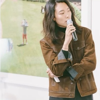 "이미 이들은 굉장히 조화로운데
나는 못 섞이고 있었구나"
-
류준열 작가가 직접 들려주는
유익하고 유쾌한 사진전 이야기?
사진전을 완벽히 즐기는 방법!
지금 바로 영상으로 만나보세요 ?
-
?프로필의 링크를 통해 '그의 시선이 머문 거리 2' 콘텐츠를 확인해 보세요.
✅DIVE 앱을 통한 사전 예약 필수!
-
<Once Upon Time…in Hollywood>
• 기간 : 2020. 11. 03(화) ~ 11. 29(일)
• 장소 : 현대카드 디자인 라이브러리
• 금액 : 무료, DIVE 앱 사전 예약 필수
• 예매 : DIVE 앱 '그의 시선이 머문 거리 2'
※ 예약 취소 발생 시, 예약이 가능하니 DIVE 앱 예약 페이지에서 확인 부탁드립니다.
-
@ryusdb 
-
#류준열 #사진전
#현대카드디자인라이브러리
#DesignLibrary
-
#현대카드DIVE #현대카드다이브
#현대카드 #HyundaiCard