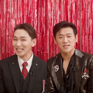 ⠀
올 여름, 다시 한번 성공을 꿈꾸는
드랙 퀸 롤라와 초보 사장 찰리!
<뮤지컬 킹키부츠> 주연들의 NOL라운 인터뷰✨

가장 기억에 남는 대사부터 탐나는 배역까지!
롤라와 찰리의 NOL라운 인터뷰까지 확인했다면

NOL 스테이지 <뮤지컬 킹키부츠> 미니콘서트에서는
❤드레스코드는 RED로
❤더 뜨거워진 분위기로
❤출연진 현장 포토타임으로
100배 더 재밌는 무대를 즐겨보세요?

✨ NOL 스테이지 <뮤지컬 킹키부츠> 미니콘서트
• 출연진 : 김호영, 강홍석, 주민우, 한준용, 김강진, 최재훈, 전호준, 한선천
• 공연 일정 : 2024. 08. 18(일) 오후 6시
• 티켓 가격: 20,000원
• 예매 일시 : 2024. 08. 12(월) 14시 ~ 2024. 08. 16(금) 17시
• 예매 방법: 인터파크 티켓에서 NOL 카드로 예매 (스탠딩, 400석 한정)
• 관람 장소 : 현대카드 UNDERSTAGE

✨ <뮤지컬 킹키부츠> 공연 안내
• 본 공연 기간 : 2024. 09. 07(토) ~ 2024. 11. 10(일)
• 공연 장소 : 블루스퀘어 신한카드홀

✨ NOL 스테이지만의 놀라운 예매 혜택
• 혜택 : 
 1. <뮤지컬 킹키부츠> 본 공연 예매 시 10% 할인
 2. 인터파크에서 NOL 카드 첫 결제 3만원 중복 할인 쿠폰 제공
· 예매 방법 : 인터파크 티켓 로그인 후 해당 공연 예매창에서
’NOL 카드‘ 10% 할인가 및 첫 결제 3만원 쿠폰 적용 후 결제
✔ 예매 할인 꿀팁! 결제 전 쿠폰 다운 필수
• 쿠폰 유효기간 : 2024. 07. 29(월) ~ 2024. 09. 30(월)

※ NOL 카드 기 소지 회원은 10% 할인 및 인터파크에서 NOL 카드 첫 결제 시 3만원 중복 할인 쿠폰 제공 (VIP석 기준 2매 예매 시 최대 6.4만원)
※ 첫 결제 3만원 쿠폰은 다운로드 직전 6개월간 NOL 카드 이용 실적 없는 회원에 한함
※ 다른 NOL 카드 혜택(야놀자/인터파크/트리플에서 진행하는 첫결제 캐시백 등)과 중복하여 제공되지 않습니다. 
※ 혜택 적용 공연 : 24년 9월 공연 (단, 혜택 대상 공연일에 한함)
※ 유의사항 및 상세 내용은 인터파크 티켓 홈페이지 참조

#인터파크 #인터파크티켓 #놀스테이지 #CJENM
#킹키부츠 #뮤지컬 #뮤지컬킹키부츠
#킹키부츠할인 #킹키부츠포토타임
#찰리 #김호영 #롤라 #강홍석

#NOL카드 #놀수록놀라운NOL카드
#놀수록놀라운혜택 #놀카드
#현대카드 #HyundaiCard 

· NOL 카드 연회비 : 국내전용/국내외겸용(VISA Platinum/AMEX Platinum) 20,000원
> 카드 이용대금 연체 시 약정금리+연체가산금리 3%의 연체이자율이 적용됩니다.
 (회원별, 이용 상품별 차등 적용/법정 최고금리 20% 이내)
 단, 연체 발생시점에 약정금리가 없는 경우 아래와 같이 적용 
> 일시불: 거래 발생시점 기준 최소 기간(2개월)의 유이자할부 약정금리+연체가산금리 3%
> 무이자할부: 거래 발생시점 기준 동일한 할부 계약 기간의 유이자할부 약정금리+연체가산금리 3%
> 상환 능력에 비해 신용카드 이용금액이 과도할 경우, 귀하의 개인신용평점이 하락할 수 있습니다.
> 개인신용평점 하락 시 금융거래와 관련된 불이익이 발생할 수 있습니다.
> 일정 기간 원리금을 연체할 경우, 모든 원리금을 변제할 의무가 발생할 수 있습니다.
· 신용카드 발급이 부적정한 경우(연체금 보유, 개인신용평점 낮음 등) 카드 발급이 제한될 수 있습니다.
· 카드 이용대금과 이에 수반되는 모든 수수료를 지정된 대금 결제일에 상환합니다.
· 금융소비자는 금융소비자보호법 제19조 제1항에 따라 해당 상품 또는 서비스에 대하여 설명을 받을 권리가 있습니다.
· 자세한 내용 및 이용 조건은 카드 신청 전 현대카드 홈페이지 및 상품설명서, 약관 참고
· 여신금융협회 심의필 제 2024 - C1h - 08721호 ( 2024.07.16 ~ 2025.07.15 )