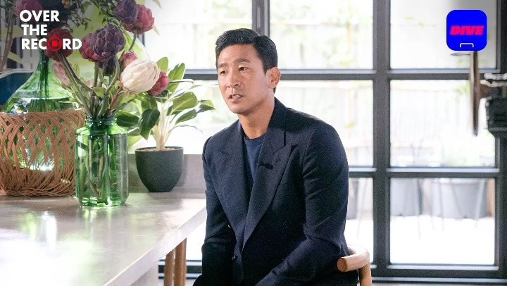 알고 보면 보이는 아트?
-
부드럽지만 예리한 안목, 성공적인 아트 컨설팅!
아트 어드바이저 박필재(@pjparkpalmtree)가 말하는 
아트 컬렉팅의 세계?
현대카드 DIVE 앱에서 최초 공개합니다!
-
스킵 불가!
한 순간도 놓치기 아까운 프로들의 실전 특강 [오버 더 레코드]
-
?프로필의 링크를 통해 '오버 더 레코드 아트 어드바이저 박필재 편'을 확인해보세요.
-
#오버더레코드 #OVERTHERECORD
#박필재
-
#현대카드DIVE #현대카드다이브
#현대카드 #HyundaiCard