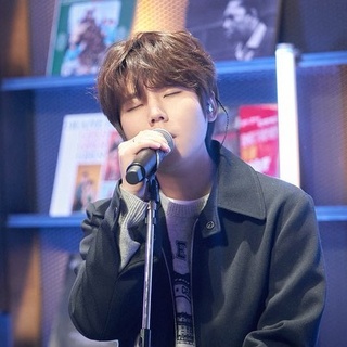 코 끝 시린 겨울❄ 포근함으로 채워 볼게요
-
다시 찾아 온 겨울이 반가운 이유!
어김없이 겨울과 함께 돌아온 '겨울 남자' 정승환⛄
정승환만의 포근한 감성으로 채운
<어김없이 이 거리에> 최초 라이브 무대를 지금 공개합니다!
-
?프로필의 링크를 통해 '정승환 LIVE PLAY ▶' 를 확인해 보세요.
-
팬들이 직접 만드는 Well-made 랜선 라이브
Fan-made LIVE 13번째 주인공?
-
✔풀버전 영상 감상 방법 :
1) DIVE 앱 '정승환 LIVE PLAY ▶' 검색?
*이벤트 당첨자도 위 콘텐츠 하단에서 확인 가능!?
2) 유튜브에서 '현대카드 DIVE' 채널 검색?
-
Melon 앱에서도 즐기는 Fan-made LIVE!
정승환 감상평 이벤트도 놓치지 마세요?
-
잠깐? 발라돌 정승환의 잔망미 넘치는 토크쇼까지?
팬들의 질문으로 만드는 정승환의 Fan-made TALK?
12. 11(금) DIVE 앱과 DIVE 유튜브 채널에서 만나요!
-
#팬메이드라이브 #정승환
-
#현대카드DIVE #현대카드다이브
#현대카드 #HyundaiCard