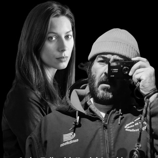 ⠀
Artist Talk with Daniel Arnold & Anastasia Samoylova ?
⠀
3월 29일부터 진행될 현대카드 스토리지 전시
＜Urban Chronicles: American Color Photography>
참여 작가 2인을 만나볼 수 기회!?
⠀
뉴욕의 일상을 여과 없이 렌즈에 담아내는
사진 작가 Daniel Arnold (@arnold_daniel)

화려한 이미지 뒤에 숨겨진 도시와 인물 사이의 관계를 보여주는
사진 작가 Anastasia Samoylova (@anasamoylova)
⠀
거리에서 포착한 이미지로 예술적 목소리를 대변하는 여정과
작가만의 특별한 인사이트를 들을 수 있는 아티스트 토크를
현대카드 스토리지에서 만나 보세요!
⠀
<Artist Talk with Daniel Arnold & Anastasia Samoylova>
∙ 일시: 2024. 03. 30(토) 오후 1시
∙ 장소: 현대카드 스토리지
∙ 예약 기간: 2024. 03. 21(목) ~ 29일(금)
∙ 예약: 현대카드 DIVE 앱 ‘Artist Talk on Urban Chronicles’ 콘텐츠 내 ‘예약하기’ 버튼 (DIVE 앱 전용)
∙ 가격: 10,000원

[관람 시 안내사항]
- 스토리지 전시 연계 행사로 3/30(토) 당일 오후 3시 ~ 오후 9시 전시 관람이 가능합니다.
- 행사 진행 시 사진 촬영이 진행될 예정이며, 촬영 본은 SNS 콘텐츠 제작에 활용될 수 있습니다.

? 지금 DIVE 앱에서 ‘Artist Talk on Urban Chronicles‘ 콘텐츠를 확인해 보세요.
⠀
#UrbanChonicles #미국컬러사진 #도시연대기 #사진전 #전시
#현대카드스토리지 #현대카드Storage
⠀
#현대카드DIVE #현대카드다이브
#현대카드 #HyundaiCard

[유의사항]
- 본 행사의 경우 현대카드 결제 시 20% 즉시 할인 적용 및 M포인트 사용이 불가합니다.
- 주차 및 발레파킹 서비스가 제공되지 않으니 인근 공영 주차장을 이용하시기 바랍니다.
> 상환 능력에 비해 신용카드 이용금액이 과도할 경우, 귀하의 개인 신용 평점이 하락할 수 있습니다.
> 개인 신용 평점 하락 시 금융 거래와 관련된 불이익이 발생할 수 있습니다.
> 일정 기간 원리금을 연체할 경우, 모든 원리금을 변제할 의무가 발생할 수 있습니다.
- 신용카드 발급이 부적정한 경우(연체금 보유, 개인신용평점 낮음 등)카드 발급이 제한될 수 있습니다.
- 카드 이용 대금과 이에 수반되는 모든 수수료를 지정된 대금 결제일에 상환합니다.
- 금융 소비자는 금융소비자보호법 제19조 제1항에 따라 해당 상품 또는 서비스에 대하여 설명을 받을 권리가 있습니다.
- 자세한 내용 및 이용 조건은 카드 신청 전 현대카드 홈페이지 및 상품 설명서, 약관 참고
- 준법감시심의필 제240315-026호(2024.03.15~2025.03.14)