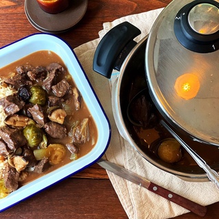 압력솥만 있으면 근사한 요리가 뚝딱!?

독일 프리미엄 쿡웨어 브랜드 휘슬러(Fissler)와
쿠킹 라이브러리가 마련한 두번째 쿠킹클래스

인기 레스토랑 '홍신애솔트'의 오너 셰프이자 요리 연구가
홍신애 셰프가 직접 알려주는 초특급 레시피!

? 프로필 링크를 통해 '압력솥 하나면 요리 뚝딱' 콘텐츠를 확인해 보세요.

쿠킹 라이브러리 X 휘슬러
<홍신애 셰프의 압력솥 클래스>
• 신청기간 : 2022. 09. 22(목) ~ 2022. 09. 29(목)
• 일시 : 2022. 09. 30(금) 19시
• 장소 : 현대카드 쿠킹 라이브러리 3F 키친
• 프로그램 : (실습/시연)
비프 스트로가노프?
에그누들 파스타?
금액 : 8만원(2인)

✅ DIVE 앱만 있으면 현대카드 라이브러리 주중 입장 가능!

#CookingLibrary #현대카드쿠킹라이브러리
#Fissler #휘슬러 #홍신애셰프 #압력솥요리

#현대카드DIVE #현대카드다이브
#현대카드 #HyundaiCard