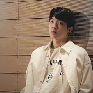 내일부터 만나는 매력적인 싱어송라이터 적재 ✨
 
언더스테이지 공연장의 좌석과 무대의 경계를 허문 무대 연출로
특별한 경험을 선사할 적재의 공연을
100% 즐기고 싶다면 아래 유의사항 필독!?
 
유희열 Curated 19 적재
<MIXTAPE>
• 일시 :
?? 1주차
⠀- 2022년 7월 1일(금) 오후 8시
⠀- 2022년 7월 2일(토) 오후 7시
⠀- 2022년 7월 3일(일) 오후 6시
?? 2주차
⠀- 2022년 7월 8일(금) 오후 8시
⠀- 2022년 7월 9일(토) 오후 7시
⠀- 2022년 7월 10일(일) 오후 6시
• 장소 : 현대카드 언더스테이지 
 
* 언더스테이지의 ‘방역패스’ 운영이 해제되었습니다 (4월 18일 기준)
- 방역패스 증빙자료 지참 필요 없음
(단, 예매 확인을 위해 신분증 지참 필수)
- 전 관객 상시 마스크 착용 의무
- 공연장 입퇴장 및 대기 시 관객 간 1m 거리두기 유지 권고
 
<NFT 티켓 구매자>
Step 1. 티켓박스 방문 ?
- ‘메타마스크’ 월렛 및 신분증 확인 후, 입장 팔찌 수령
?? Tour / 뮤지션 Meet&Greet 참석 시,
금요일 오후 6시 50분, 토요일 오후 5시 50분,
일요일 오후 4시 50분까지 티켓박스 도착 필수!
?? 공연만 관람 시,
금요일 오후 6시 30분, 토요일 오후 5시 30분,
일요일 오후 4시 30분 이후 티켓 수령 가능
 
Step 2. Tour / 뮤지션 Meet&Greet 참여 ?
- 금요일 오후 6시 50분 ~ 7시 30분, 토요일 오후 5시 50분 ~ 6시 30분, 일요일 오후 4시 50분 ~ 5시 30분
- 언더스테이지, 뮤직 라이브러리, V&P Tour
- 공연MD 및 친필사인 포스터 수령
 
Step 3. 공연 관람 ?
- 금요일 오후 8시, 토요일 오후 7시, 일요일 오후 6시 (90분 예정)
 
<멜론 티켓 예매자>
?? 티켓박스 오픈 :
금요일 오후 6시 30분, 토요일 오후 5시 30분, 일요일 오후 4시 30분
?? 공연장 입장 :
금요일 오후 7시 15분, 토요일 오후 6시 15분, 일요일 오후 5시 15분
 
? 자세한 내용은 프로필의 링크를 통해 ‘유희열 Curated 19 적재’ 콘텐츠를 확인해보세요!
 
#현대카드언더스테이지 #UNDERSTAGE
#NFT #NFTTicket #적재

#현대카드DIVE #현대카드다이브
#현대카드 #Hyundaicard