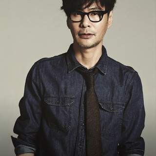 ⠀ 
발매 23년 만에 다시 만나는 윤상의 한정판 바이닐?

뮤지션들의 뮤지션이자 히트곡 메이커로
'한국 대중음악 100대 명반'에 선정된
윤상의 정규 3집 <CLICHÈ> 바이닐 발매!

새로운 장르에 대한 애정과
완벽한 사운드를 향한 집요함으로
직접 리마스터링에 참여해 한층 더 높아진 완성도?

당대 최고의 뮤지션들과 함께 창조해낸
2000년대 가장 빛나는 음악적 성취✨

지금 DIVE 앱에서 온라인 래플에 참여하고
윤상의 한정판 바이닐을 만나 보세요??

[Limited Vinyl Club - 윤상] 온라인 래플 안내
• 래플 참여: DIVE 앱 ‘윤상 <CLICHÈ> 한정판 바이닐’ 콘텐츠 내 ‘래플 응모’
• 발매 수량: 500장 (1인 1장 구매 가능)
• 응모 기간: 2023. 08. 24(목) 오후 6시 ~ 2023. 08. 30(수)
• 당첨 발표: 2023. 09. 01(금) 오후 6시 DIVE 앱
• 구매 장소: 현대카드 바이닐앤플라스틱 (용산구 이태원로 248)
• 구매 기간: 2023. 09. 01(금) ~ 2023. 09. 08(금)
• 구매 가격: 49,000원 (현대카드 결제 시 20% 할인)
• 수령 방법: 현대카드 바이닐앤플라스틱 방문 후 계산대 직원에게 쿠폰 제시하고 결제하면 바이닐 수령 가능 (1인 1매 한정)

?지금 DIVE 앱에서 ‘윤상 <CLICHÈ> 한정판 바이닐’ 콘텐츠를 확인해 보세요.

✅DIVE 앱만 있으면 현대카드 라이브러리 주중 입장 가능!

#리미티드바이닐클럽 #윤상
#바이닐앤플라스틱

#현대카드DIVE #현대카드다이브
#현대카드 #HyundaiCard

유의사항
> 상환 능력에 비해 신용카드 이용금액이 과도할 경우, 귀하의 개인신용평점이 하락할 수 있습니다.
> 개인신용평점 하락 시 금융거래와 관련된 불이익이 발생할 수 있습니다.
> 일정 기간 원리금을 연체할 경우, 모든 원리금을 변제할 의무가 발생할 수 있습니다.
- 신용카드 발급이 부적정한 경우(연체금 보유, 개인신용평점 낮음 등)카드 발급이 제한될 수 있습니다.
- 카드 이용대금과 이에 수반되는 모든 수수료를 지정된 대금 결제일에 상환합니다.
- 금융소비자는 금융소비자보호법 제19조 제1항에 따라 해당 상품 또는 서비스에 대하여 설명을 받을 권리가 있습니다.
- 자세한 내용 및 이용 조건은 카드 신청 전 현대카드 홈페이지 및 상품설명서, 약관 참고
- 준법감시심의필 제 230818-021호 (2023-08-18 ~ 2024-08-17)
