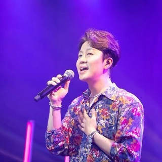 라라랜드의 한 장면처럼! 사랑하는 사람과 추는 왈츠?

한 손은 너의 어깨에, 다른 손은 마주잡고
스피커에서 흘러 나오는 노래에 몸을 맞겨?
정엽(@jungyup_e)의 달달한 세레나데, 'Waltz For You'를 지금 만나보세요!

?프로필의 링크를 통해 '정엽 LIVE PLAY ▶' 를 확인해 보세요.

팬들이 만드는 Well-made 랜선 라이브
Fan-made LIVE 시즌 3의 여섯 번째 무대!

✔풀버전 영상 감상 방법 :
1) DIVE 앱 '정엽 LIVE PLAY▶' 검색?
2) 유튜브에서 '현대카드 DIVE' 채널 검색?

Melon 앱에서도 즐기는 Fan-made LIVE!
정엽의 무대를 확인해 보세요?

#팬메이드라이브 #정엽

#현대카드DIVE #현대카드다이브
#현대카드 #HyundaiCard