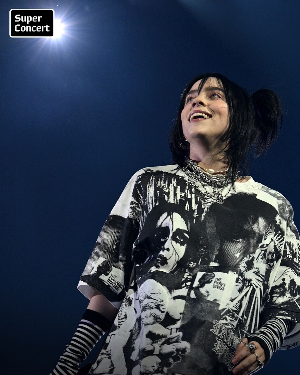 빌리가 빌리했다?
세계가 주목하는 빌리 아일리시(Billie Eilish)

몽환적 음색과 뛰어난 표현력의 가사,
트렌디한 감성과 연출의 뮤직비디오까지
장르 그 자체인 독보적인 뮤지션

2년 7개월만에 돌아온 현대카드 슈퍼콘서트에서
빌리 아일리시의 매력을 가까이 느껴보세요

현대카드 슈퍼콘서트 26
빌리 아일리시(Billie Eilish)

▶일시 : 2022. 8. 15(월) 오후 8시⠀
▶장소 : 고척스카이돔⠀
▶티켓오픈
- 현대카드 선예매 : 2022. 7. 5(화) 낮 12시(현대카드로만 결제 가능)
- 일반예매 : 2022. 7. 6(수) 낮 12시

▶티켓가
- 지정석P 187,000원, 지정석R 176,000원, 지정석S 154,000원, 지정석A 121,000원, 지정석B 110,000원(현대카드 결제 시 20% 즉시할인)⠀
▶예매처 : 인터파크, 예스24

#현대카드슈퍼콘서트 #빌리아일리시
#SuperConcert #BillieEilish
#슈퍼콘서트 #슈콘 #현카슈콘 #현카
#빌리 #아일리시 #BadGuy #HappierThanEver
#월드투어 #아시아투어 #WorldTour
#HappierThanEverTour
⠀
⠀
⠀
⠀
⠀
⠀

⠀
▶유의사항
>상환 능력에 비해 신용카드 이용금액이 과도할 경우, 귀하의 개인신용평점이 하락할 수 있습니다.
>개인신용평점 하락 시 금융거래와 관련된 불이익이 발생할 수 있습니다.
>일정 기간 원리금을 연체할 경우, 모든 원리금을 변제할 의무가 발생할 수 있습니다.
- 신용카드 발급이 부적정한 경우(연체금 보유, 개인신용평점 낮음 등)카드 발급이 제한될 수 있습니다
-카드 이용대금과 이에 수반되는 모든 수수료를 지정된 대금 결제일에 상환합니다.
-금융소비자는 금융소비자보호법 제19조 제1항에 따라 해당 상품 또는 서비스에 대하여 설명을 받을 권리가 있습니다.
- 자세한 내용 및 이용 조건은 카드 신청 전 현대카드 홈페이지 및 상품설명서, 약관 참고
준법감시심의필 220627-032 호 (2022.06.27~2023.06.26)