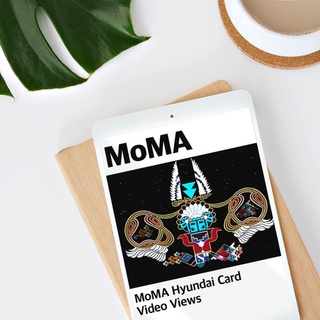 MoMA의 영상 컬렉션을 온라인에서 볼 수 있다고??

현대카드가 후원하는 '미디어 & 퍼포먼스 프로그램'의 온라인 버전
<현대카드 비디오 뷰스(Hyundai Card Video Views)>,
매월 영상 및 미디어 분야의 아티스트 한 명을 선정하여
2주 한정으로 진행하는 온라인 스크리닝!?

미국 아티스트 빅터 마사예스바 주니어(Victor Masayesva Jr.)가
직접 소개하는 영상 작품 <리추얼 클라운스(Ritual Clowns)>(1988)의
비하인드 스토리를 지금 공개합니다!?

?자세한 내용은 프로필 링크를 통해 '예술을 새롭게 경험하는 방법' 콘텐츠를 확인해 보세요.

 <현대카드 비디오 뷰스> 프로그램 안내
• 기간 : 매월 2주간 (자세한 내용 미술관 홈페이지 참고)
• 장소 : 뉴욕 현대미술관(MoMA)
• 홈페이지 : https://www.moma.org

Victor Masayesva, Jr. Still from Ritual Clowns. 1988. Video (color, sound). The Museum of Modern Art, New York. Purchase. © 2021 Victor Masayesva, Jr.

#MoMA #뉴욕현대미술관
#VictorMasayesvaJr #빅터마사예스바주니어
#Hyundaicardvideoviews  #현대카드VideoViews

#현대카드DIVE #현대카드다이브
#현대카드 #HyundaiCard