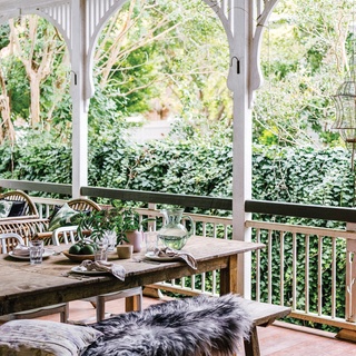Set on 2500 square metres, this grand Queenslander in Toowoomba is a quiet sanctuary - but located only one kilometre from town. "It's like having a country house in the middle of the city," says homeowner Bec.⁠
⁠
Inside, Bec has blended a mixture of heirlooms and new pieces - and plenty of art to line the walls. "I think art should be fun, relaxed and personal," she says. "I like putting different things together and choose art that I'm drawn to, and the room will evolve from there."⁠
⁠
Wander through via the link in bio.⁠
⁠
Photography: @hannahpuechmarin⁠
Styling: Cheryl Carr⁠
Words: @clairemactaggart⁠
Interiors: @thetoowoombainteriordesigner⁠
⁠
#toowoombaqld #queenslander #whiteweatherboard #frontverandah #countryverandah