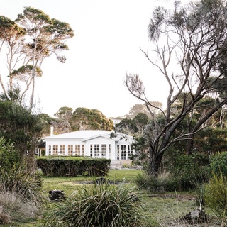 Instead of totally overhauling their character-filled beach shack in Weymouth, Tasmania, interiors-savvy Di Loone opted to instead build an extension around the original shack, adding a new open-plan kitchen, dining and lounge space that flows onto a large deck overlooking the ocean.⁠
⁠
Complemented by a relaxed decorating style and with a backing soundtrack that only a coastal location such as this can afford, it's the perfect place to drop anchor and just be. "It feels like a very long way from civilisation," says Di.⁠
⁠
Take a tour via the link in bio.⁠
⁠
Photography: @marniehawson⁠
Styling: @ecoco.com.au⁠
Words: @penny.carroll⁠
⁠
#beachhouse #coastalhome #weatherboardhome #whiteexterior #beachshack