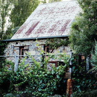 Only an hour's drive from Melbourne sits Daylesford; a quaint country town positively thriving with stylish holiday homes and cafes plating up Insta-worthy meals.⁠
⁠
From explorative day trips and spa experiences to boutique and charming hotels and B&Bs, we've saved you a trawl through Google and rounded up the best this charming region has to offer.⁠
⁠
Tap the link in bio to start planning your itinerary.⁠
⁠
Photography: @sharyncairns⁠
Words: @tahnimesann⁠
⁠
#daylesfordvic #countrytown #countryhotel #holidayaccommodaton #holidaystay