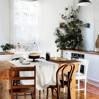 Having been on the hunt for a country cottage for nearly two years, Belinda Neame and Tim Bean were passionate about rural life – but on the verge of giving up. That is, until Belinda thought to look in Gunning, where they spotted Hold Cottage online.⁠
⁠
"We went to see it the very next day, pulled up outside and said, 'Yep, it's ours,'" says Belinda.