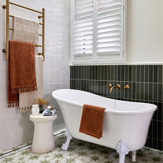 It was master ensuite week on The Block this week and once again the contestants delivered a mixed bag of results, with some still struggling to grasp the concept of 'contemporary country'.⁠
⁠
In the end, it was Omar and Oz's small but beautiful room that took the cake, the judges loving their clever use of space and authentically country touches.⁠
⁠
Did you agree with the judges' decision? Which bathroom was your favourite?⁠
⁠
Tap the link in bio to read more and see the full reveal.⁠
⁠
Photos: @theblock @ninecomeau⁠
⁠
#theblock #ensuite #ensuiteideas #countrybathroom #countryhomestead #moderncountryhome 