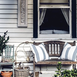 #Gardening doesn't have to be an expensive pastime. From propagating plants to #upcycling old containers, materials and furniture, tap the link in our bio for some clever ideas for creating a gorgeous #garden setting using what you've got on hand.⁠
⁠
Photography: @felix_forest⁠
⁠
#upcyclingideas #countrygarden #gardenbench