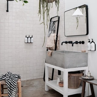 Interior stylist @lynda.gardener is known for her amazing transformation of old homes, but - in a detour of her signature vintage look - she's built a modern country home from the ground up. ⁠
⁠
"I didn't do fancy in this place," she says of the home, which features a timeless palette throughout. ⁠
⁠
Click the link in our bio to tour the barn style which features what Lynda calls "Mr Ed-style" doors. ⁠
⁠
Photography: @marniehawson⁠
Styling: @lynda.gardener ⁠
⁠
#bathroomdesign #interiors #bathroomdecor #bathroomgoals #plantlife #indoorplants