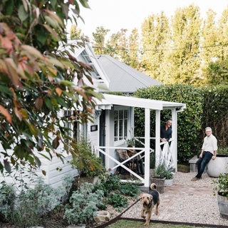 With its abundance of artisan stores and boutiques, ⁠
picturesque wineries and striking scenery, the Southern Highlands has a lot to offer.⁠
⁠
Perfect for a weekend trip or extended stay, when it comes to accommodation, this rural NSW region more than matches up. We have rounded up 9 stunning places to stay – from classic cottages to converted churches and machinery sheds.⁠
⁠
Tap the link in bio.⁠
⁠
Image: @werona_cottage⁠
Words: @lucycf94⁠
⁠
#whitecottage #countryliving #southernhighlands #burrawangnsw