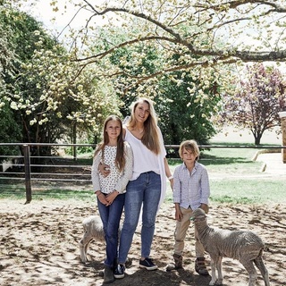 When Jane Cay purchased a small clothing store in #Cooma 14 years ago and renamed it Birdsnest (@birdsnestonline), little did she know her fledgling business of five people would grow into a team of 140.⁠
⁠
"The #regional aspect of our business has almost been more of a pro than it has been a barrier to our growth. The regional word of mouth is so incredibly strong, and that's certainly how our business grew at the beginning."⁠
⁠
In response to the #bushfire crisis, Jane is giving back to regional communities by donating $10,000 to the @nswrsf as well as providing women who have lost their homes with vouchers to her store. Find out more via the link in our bio.⁠
⁠
Photo: @nicgossage⁠
⁠
#countryaustralia #buyfromthebush 