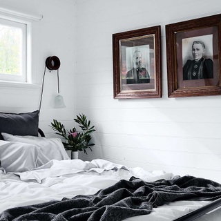 This beautifully restored 19th century home represented pause for its owners, who previously enjoyed escaping to the Apple Isle from Sydney.

#huonvalley #countryhome #weatherboardhome #heritagehome #tasmania