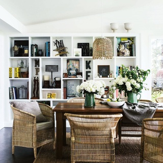 A place where friends and family gather, meals are shared and days are debriefed, if the kitchen is the heart of the home, then a cosy country dining rooms is certainly the soul.⁠
⁠
Tap the link in our bio for 10 divine #dining rooms from homes featured in #CountryStyle. ⁠
⁠
Photography: @brigidarnottphotography⁠
⁠
#diningroom #countryhome #flowers #diningchairs