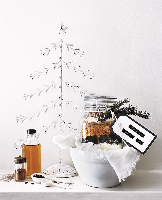 If you're on a tight budget or simply prefer to make your own unique Christmas gifts for friends and family, this DIY #ChristmasPudding kit is guaranteed to please.⁠
⁠
Filled with everything you need to make the perfect pud, plus a recipe card with all the instructions, this edible gift idea takes the fuss out of festive food prep and means the lucky recipient will get to enjoy a classic #Christmas dessert in just a few simple steps. Link in bio. ⁠
⁠
#DIYgifts #christmascrafts #ediblegifts #DIYChristmas