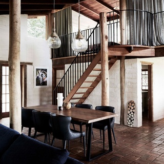 Take a twenty-minute drive out of Byron Bay’s busy centre, and you’ll arrive at The Perch, a rustic holiday home with natural brick flooring, exposed timber beams and surroundings so idyllic you’ll find it a challenge to leave. ⁠
⁠
“It’s not your traditional white farmhouse,” says owner Geoff Cochrane, who completely renovated the property to create a retreat that feels rustic, yet elegant.⁠
⁠
Explore the property by tapping the link in our profile.⁠
⁠
Photography: @jessie__prince of @quarteracre ⁠
⁠
#byronbay #boutiquehotel #renovation⁠
