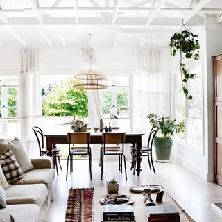 A trip to the Southern Highlands led to an "epiphany moment" for artist and ceramacist Alison Fraser, who along with her family soon decided a tree-change was in order. ⁠ ⁠ ⁠
⁠
They stumbled upon an old house covered in Boston Ivy and began to make it their own by exposing the ceiling beams and repainting the interiors white. ⁠ ⁠
⁠
Tap the link in our profile to see how the interior turned out after renovations.⁠
⁠
Photography: @prueruscoe⁠
Words: @annabellehickson⁠
⁠
#diningroom #openplan #cottagerenovation #renovation #countryhome