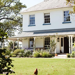 "I was fixated with the property before I'd even set foot inside," says Darryl, the owner of this 1858 Jamberoo property, 'Terragong'. And honestly, can you blame him?⁠
⁠
Despite stretching across five hectares of pastures, woodlands and crabapple trees, this cosy bed and breakfast couldn't feel more intimate – it's the sort of place where a fire burns year-round and squashy armchairs fill the corners.⁠
⁠
Step inside via the link in bio.⁠
⁠
Photography: @prueruscoe⁠
Location: @terragongjamberoo⁠
⁠
#terragongjamberoo #jamberoonsw #historichome #countryhome #farmhouse