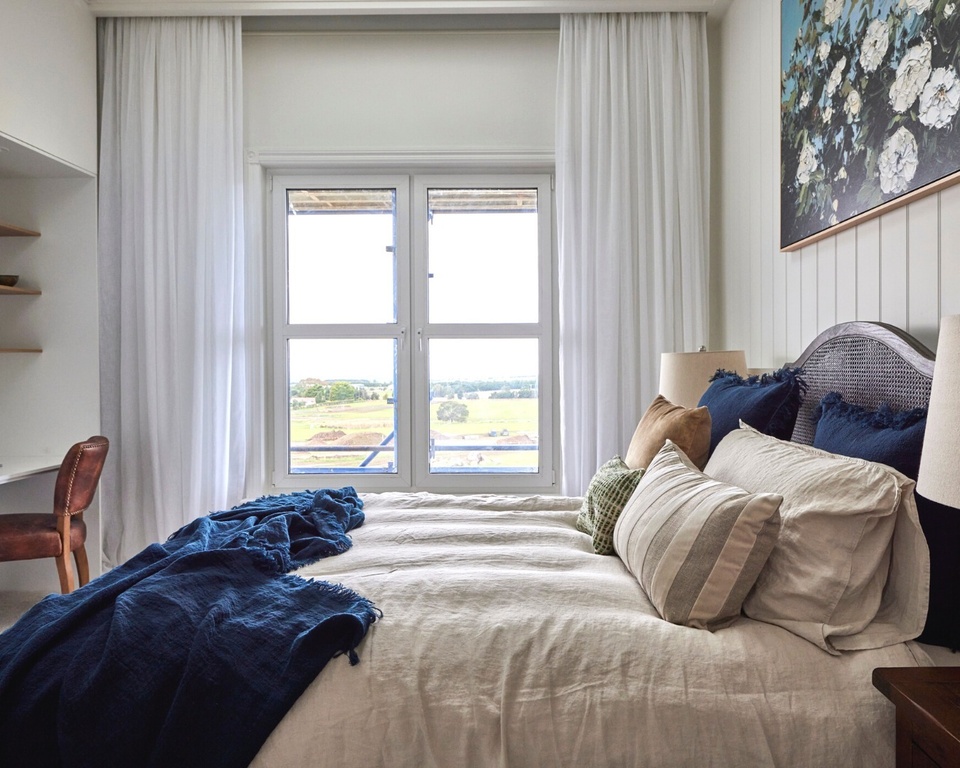 There were some gorgeous guest bedrooms revealed on @theblock last night, but it was Sharon and Ankur's that captured our attention most. With VJ wall panelling, royal blue accents, a stunning handwoven rattan bedhead, and - the star of the show - a restored fireplace, it had all the makings of an elegant and inviting country bedroom. Visit the link in our bio to see all the beautiful bedrooms and to find out who won. ⁠
⁠
Photos: @theblock @ninecomeau⁠
⁠
#theblock #theblock2022 #countrybedrooms #countrystyle #guestbedroom #bedroomfireplace #modernfarmhouse⁠
