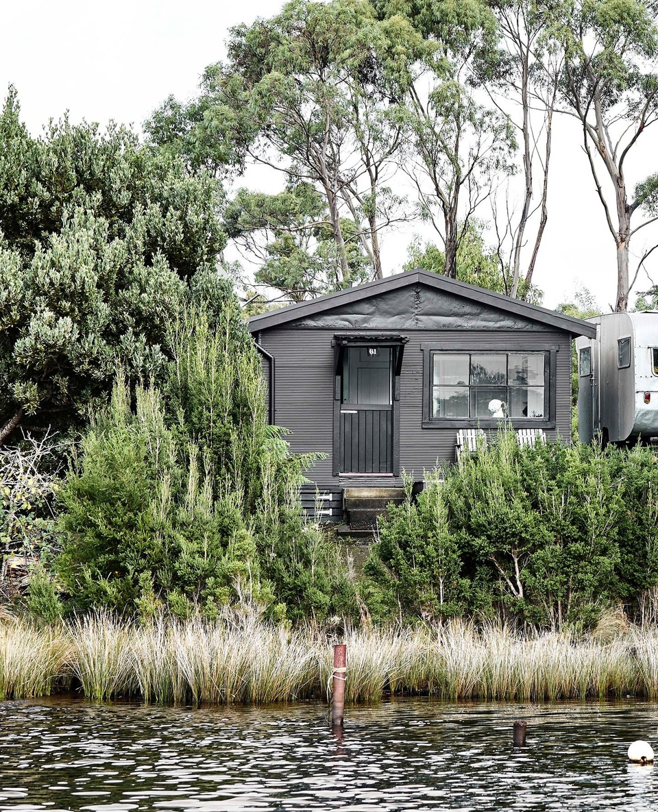 Though the two weren't in search of a property when visiting Tasmania's west coast four years ago, Claire and Matthew's visit to bayside Bushy Summers sparked a new adventure.⁠
⁠
"We pulled it apart and stripped it down to its bones," says Claire of the renovation, which included new flooring, wiring and plumbing. "We lived in a caravan on site... It was both challenging and charming."⁠
⁠
Step inside via the link in bio.⁠
⁠
Photography: @nicgossage⁠
Styling: @clairelloydsensualliving⁠
Words: @alicemoffitt⁠
⁠
#baysidehome #tasmania #lettesbaytas #blackcottage