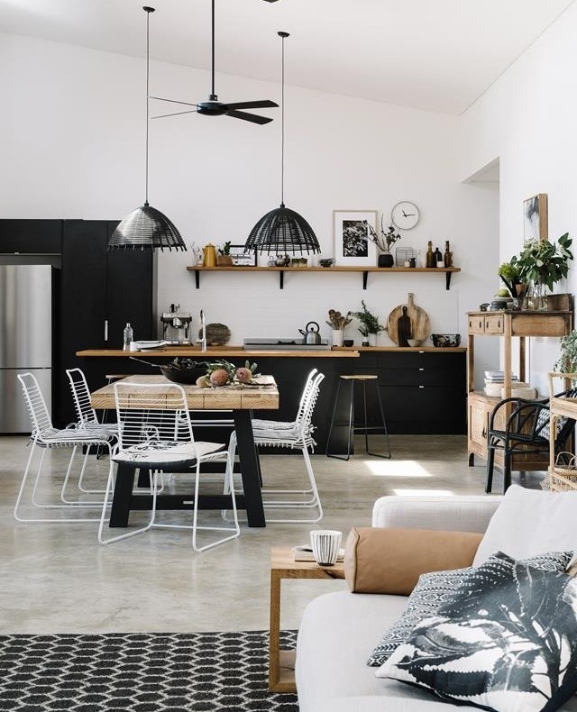 A modern #industrial interior provides the perfect backdrop for homeowner and textile designer Tanya Cain-Abbs' to decorate with a mix of old and new furniture and her own nature-inspired designs.⁠
⁠
Surrounded by coastal bushland, her shed-style home provides a place of respite for her family and a constant source of inspiration for her work. Tap the link in our bio to see more. ⁠
⁠
Photography: @marniehawson / Styling: @jocarmichaelstylist⁠
⁠
#shedhouse #australianhomes #westernaustralia #nature