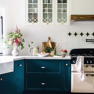 A creative couple transformed a bland, 90s kitchen with beige cabinets into a charming two-toned, farmhouse-inspired space with custom joinery. ⁠
⁠
While homeowners Nikki and Luke Hobbs retained the original floorplan, they swapped out an aluminium window for a gas-strut design, creating a functional and stylish kitchen servery in the process.⁠
⁠
To be inspired by 10 beautifully renovated farmhouse kitchens, tap the link in our profile. ⁠
⁠
Photography: @hannahpuechmarin⁠
Styling: Cheryl Carr @albertandgrace⁠
⁠
#farmhousekitchen #kitchenrenovation #classickitchen #kitchendesign #kitcheninspiration