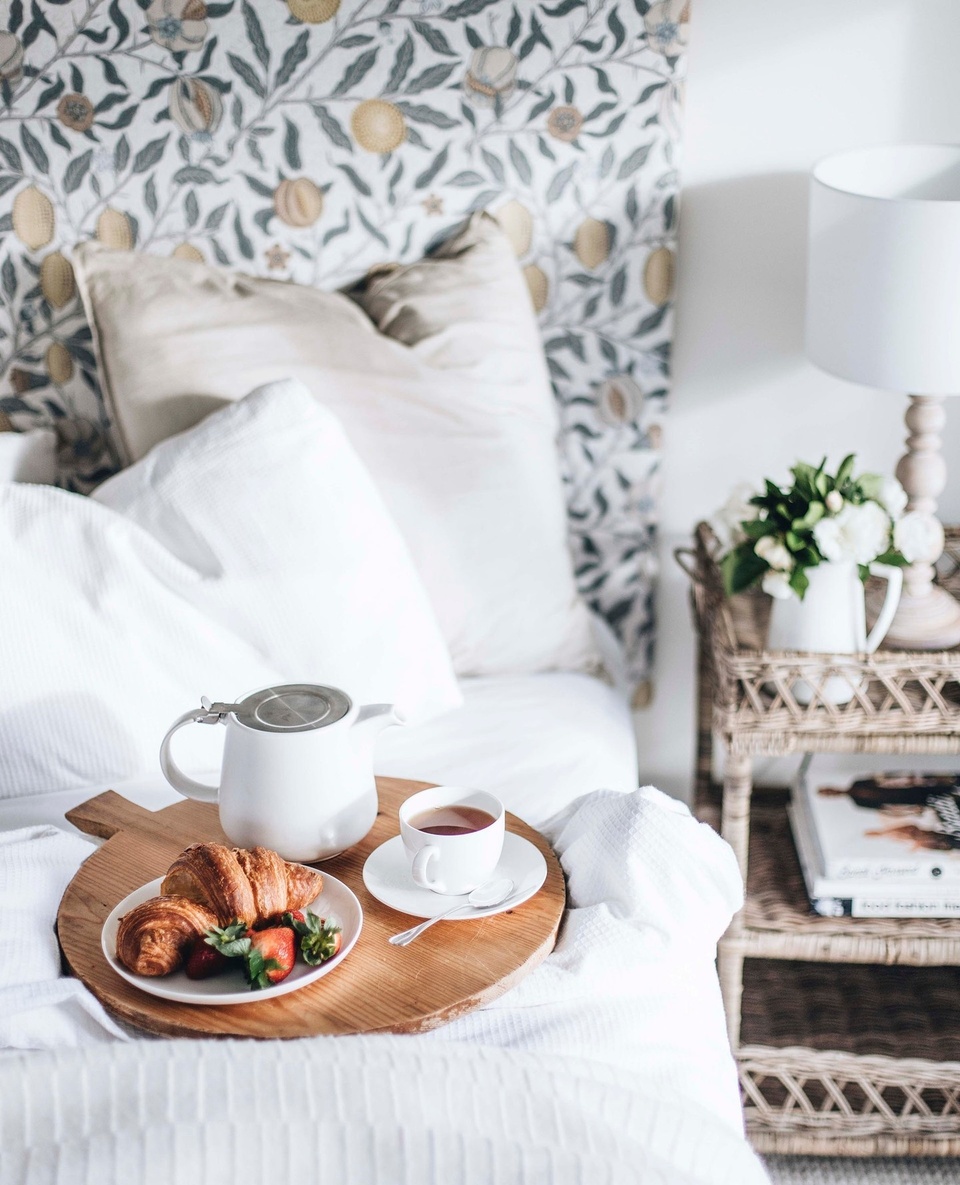 Expecting guests this festive season? It may be time to blow out the cobwebs and prepare the spare bedroom for their arrival.⁠
⁠
At Sinclairs of Berry, upholstery, crisp linen and thoughtful touches create a cosy and welcoming space.⁠
⁠
For tips on how to turn your spare bedroom into the ultimate guest retreat, tap the link in our profile.⁠
⁠
Photography: @abbie_melle⁠
Styling: Caroline Sinclair of @sinclairsofberry⁠
⁠
#guestbedroom #bedroomstyling #bedroomdecorating #bedroomdecorating #bedding #bedlinen