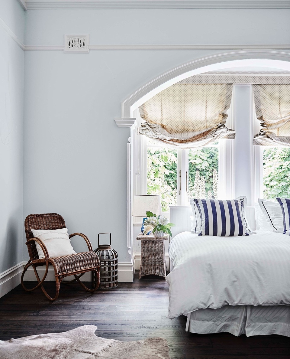 Once a grand ballroom, this bedroom at Mylora Homestead in Binalong, NSW is a lesson in creative reuse. Even the deeply stained floorboards were salvaged from a railway in Paris.  ⁠
⁠
Inspired to give your bedroom a cosy update? Tap the link in our bio to see 23 beautifully styled country bedrooms. ⁠
⁠
Photography: @lisacohenphoto ⁠
Styling: @becksimonstylist
