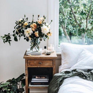 Like the rest of us, photographer @abbie_melle had to slow down and take stock over the last few months and she's acquired a new-found appreciation for the quieter life.⁠
⁠
"For the first time in years I had the opportunity to watch autumn and winter unfold, and I took hold of that with joy."⁠
⁠
Tap the link in our bio to see more of Abbie's treasured moments in #isolation.⁠
⁠
Photography: @abbie_melle⁠
⁠
#bedroom #bedside #flowers #isolationdiaries