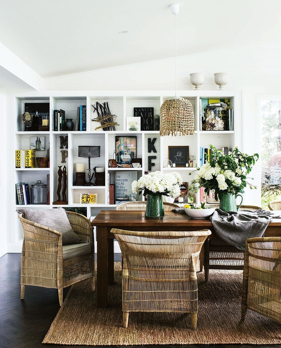 A place where friends and family gather, meals are shared and days are debriefed, if the kitchen is the heart of the home, then a cosy country dining rooms is certainly the soul.⁠
⁠
Tap the link in our bio for 10 divine #dining rooms from homes featured in #CountryStyle. ⁠
⁠
Photography: @brigidarnottphotography⁠
⁠
#diningroom #countryhome #flowers #diningchairs