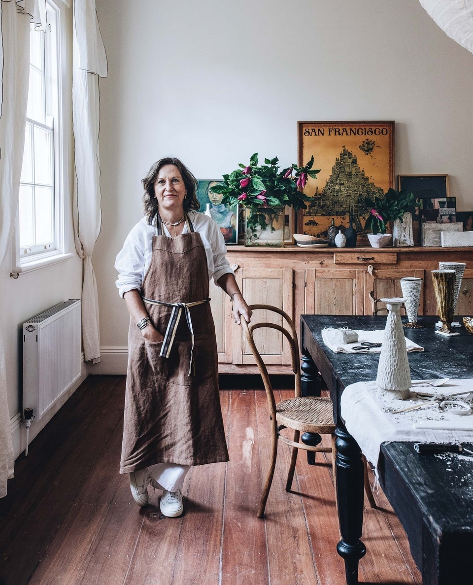 Like many artists, Alison Frasers' home serves as asource of inspiration. ⁠
⁠
Doubling as her ceramics studio space (also a common artist trope), the Burradoo property is surrounded by two and a half-acres worth of gorgeous garden, within which Alison sometimes harvests red Southern Highlands 'wild clay'. "I just adore it – I'm always out there," she says.⁠
⁠
Tap the link in bio to take a tour.⁠
⁠
Photography: @abbie_melle⁠
Words: @hannahjameswords⁠
⁠
#ceramicist #diningroom #countrydiningroom #australianartist