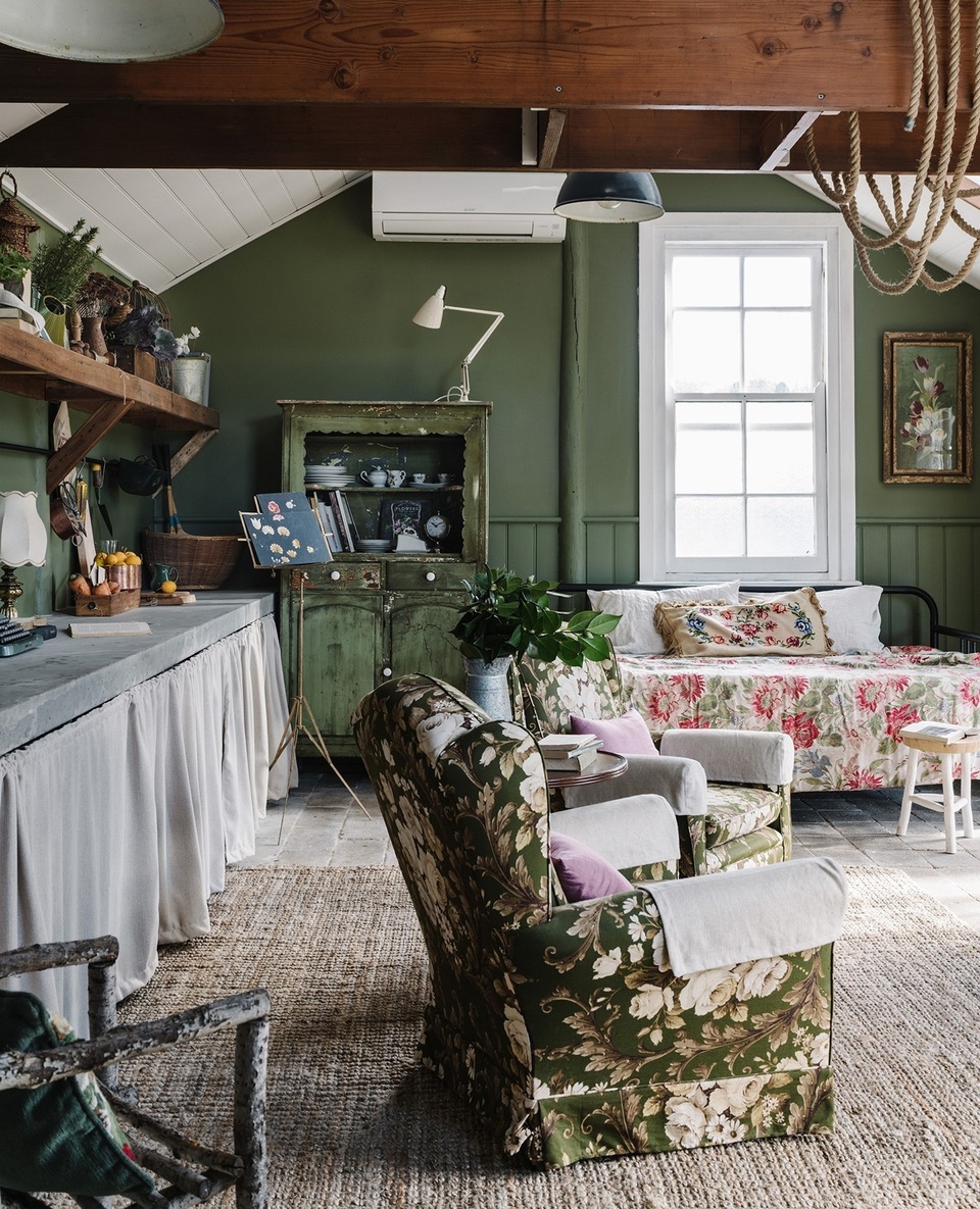 You may have heard of a man cave, but what about a she sheds? ⁠
⁠
Whether you like to read, paint, garden or create, a She Shed is a space for women to retreat to and enjoy a little me-time.⁠
⁠
Tap the link in our bio to step inside the sheds of two creative women who explain why they love having somewhere to escape to.⁠
⁠
Photography: @marniehawson⁠
Styling: @bellebrightproject⁠
⁠
#studio #gardenshed #garage ⁠
#countrylife #rustic #farmhousestyle