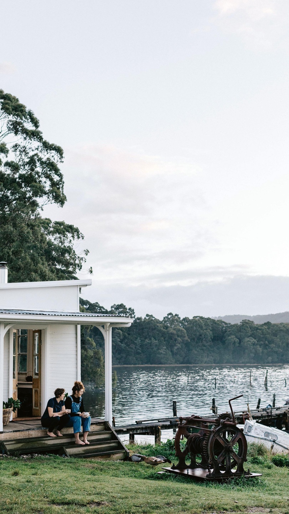Step inside the refuge that is Captain’s Rest; a cosy, one bedroom cottage in Lettes Bay. “When it’s cold or wet outside, I sit in front of the large windows watching the water and hills with a fire lit in the wood burner,” says owner Sarah Andrews.

See more images and read the story via the link in bio.

#airbnb #coastalcottage #cottagestyle #lettesbay #captainsrest