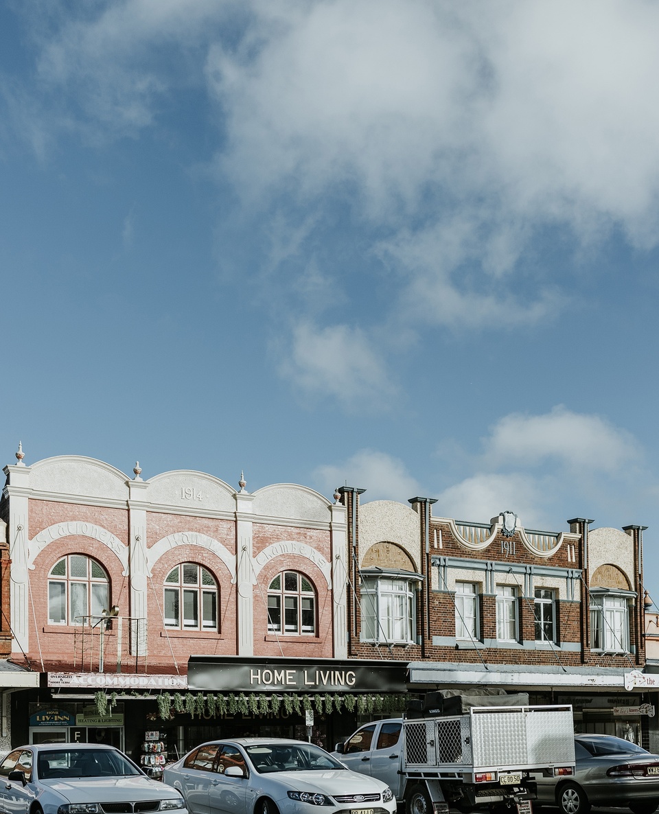 In November last year, Glen Innes and its surrounding villages and national parks were hit hard by the catastrophic #bushfires that tore through the NSW Northern Tablelands. Tragically, three lives, 70 homes and the local school in #Wytaliba were lost, leaving the community devastated.⁠
⁠
Now that the fires have passed and #GlenInnes and surrounding areas are safe to return to, we urge you to visit and support this unique regional town as the residents rebuild.⁠
⁠
Tap the link in our bio for a long list of places to visit, stay, eat and shop at. ⁠
⁠
#spendwiththem #rebuildourtowns #buyfromthebush #visitnsw