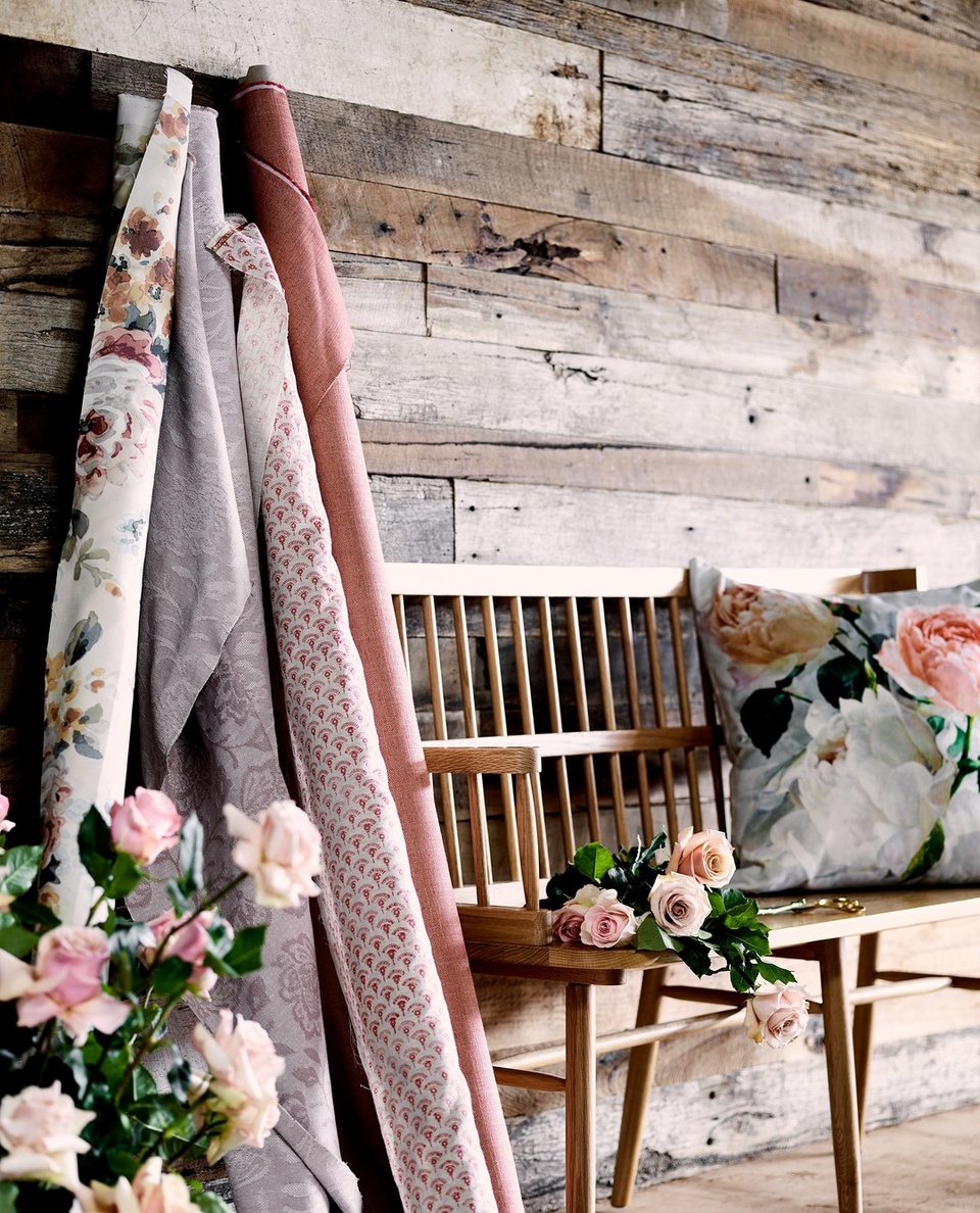 While the change in seasons is the ideal time to give our homes a spring clean, it's also the perfect time to think about refreshing your home decor.⁠
⁠
Tap the link in our bio to shop the prettiest #floral and botanical homewares - so you can bring the splendour of #spring indoors. ⁠
⁠
Photography: @markroperphotography / Styling: @breeleech⁠
⁠
#floralprint #springdecor #roses #countrystyle