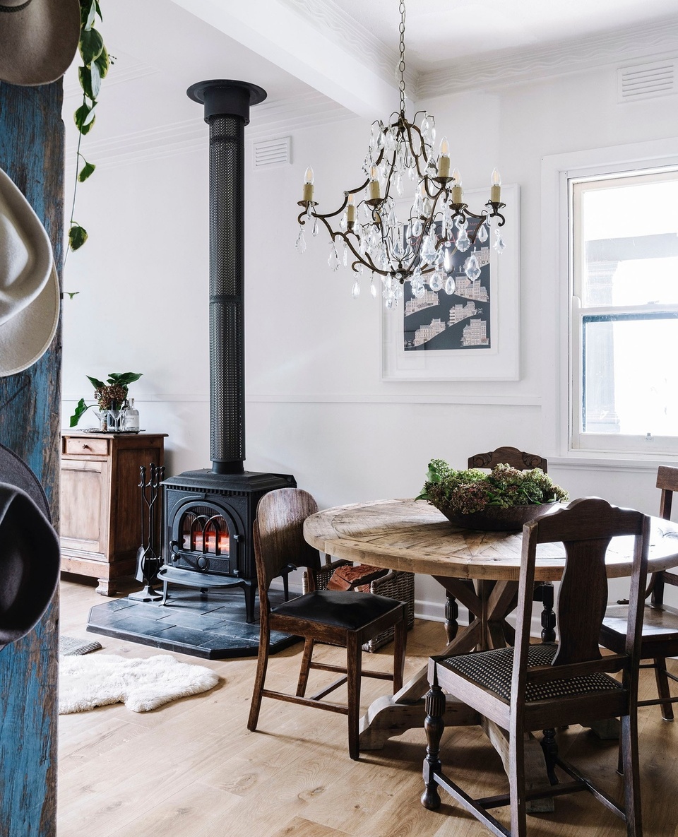 Making the decision to restore, rather than rebuild, was an easy one for the owners of this 1950s farmhouse, who were drawn to the opportunity to combine old and new.⁠
⁠
Saying goodbye to vinyl floors and a yellow and green kitchen, turning dark into light, and opening up spaces has allowed the pair to create their ideal family home - and accommodation - which is full of their personalities as well as markers of the past.⁠
⁠
Step inside via the link in bio.⁠
⁠
Photography: @marniehawson⁠
Words: @hannahjameswords⁠
Location: @dunmore_farm⁠
⁠
#farmhouse #renovation #fireplace #countrydiningroom #homerestoration