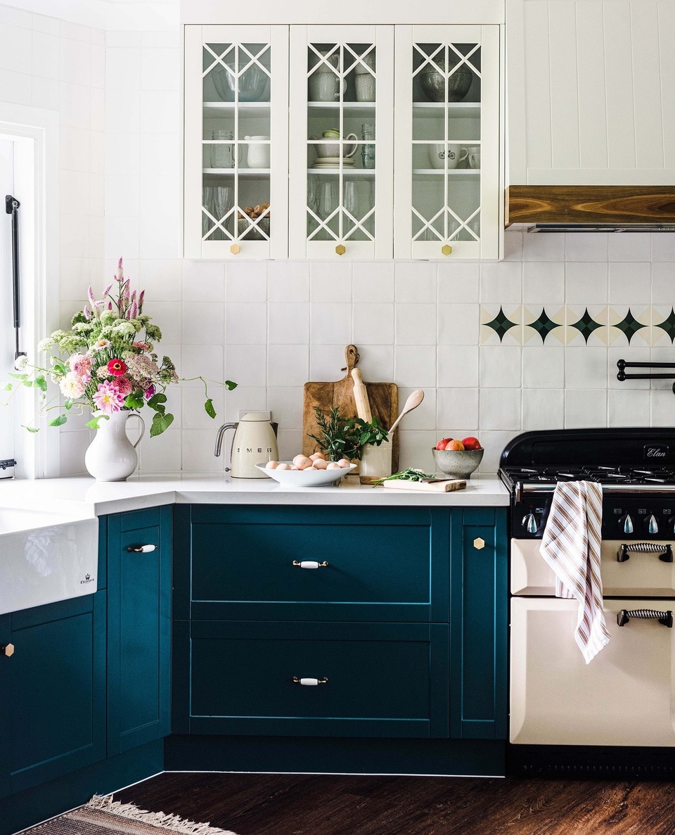 A creative couple transformed a bland, 90s kitchen with beige cabinets into a charming two-toned, farmhouse-inspired space with custom joinery. ⁠
⁠
While homeowners Nikki and Luke Hobbs retained the original floorplan, they swapped out an aluminium window for a gas-strut design, creating a functional and stylish kitchen servery in the process.⁠
⁠
To be inspired by 10 beautifully renovated farmhouse kitchens, tap the link in our profile. ⁠
⁠
Photography: @hannahpuechmarin⁠
Styling: Cheryl Carr @albertandgrace⁠
⁠
#farmhousekitchen #kitchenrenovation #classickitchen #kitchendesign #kitcheninspiration