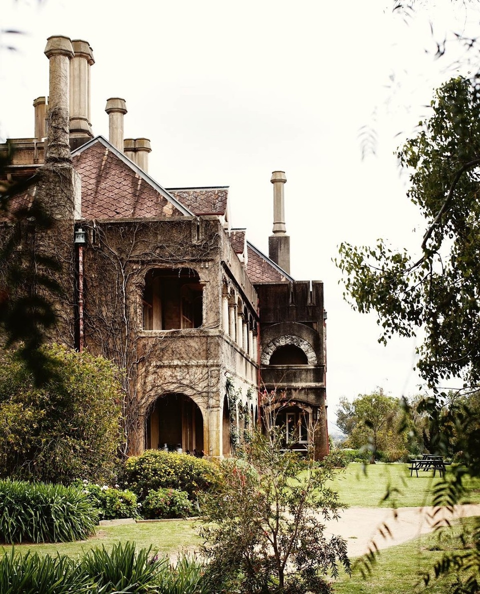You'd be forgiven for thinking this stunningly magnificent castle was somewhere in the depths of Europe, but in fact, it is just 11km past the village of Greenthorpe. and surrounded by wheat and sheep country lies regional NSW's very own castle. ⁠
⁠
Known as Iandra Castle, the original homestead dates back to 1880, with a two-storey reinforced concrete structure added in 1908. "When people come here they're taken by the size of the place out in the middle of the countryside," says caretaker Bev Kershaw.⁠
⁠
Step inside via the link in bio.⁠
⁠
Photography: @sharyncairns⁠
Words: Margie Sheedy⁠
⁠
#grandhome #countryhome #countryhomestead #iandracastle #australianarchitecture
