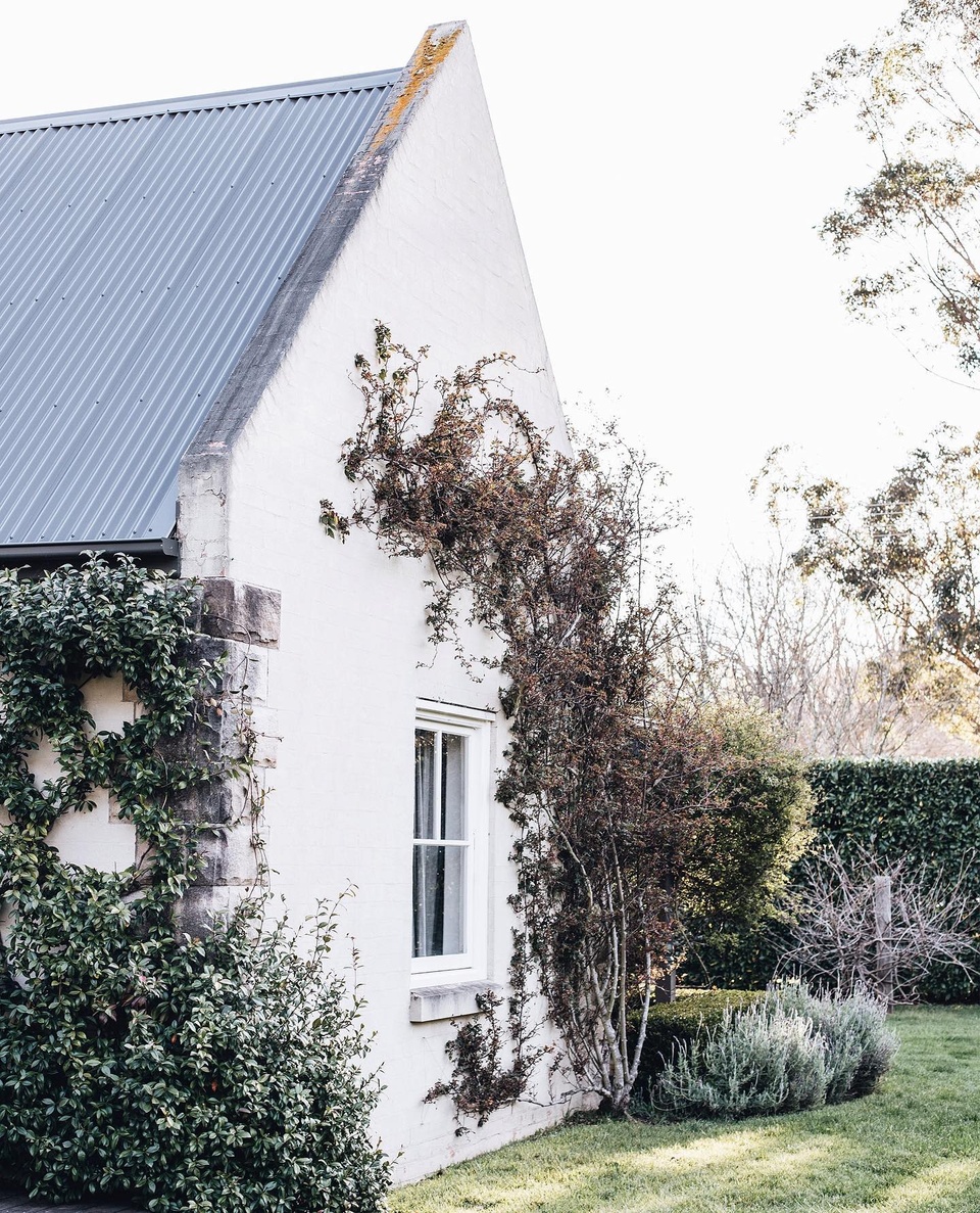 It's never too early to start getting into the festive spirit, and Christmas at Melissa Penfold's French-style farmhouse is the perfect place to garner some inspiration.⁠
⁠
Nestled into the Southern Highlands, Melissa's childhood haunts, every room offers views of endless hedges, lawn and sky. "I have friends here constantly – and everyone who comes doesn't want to leave! This house loves a party, it loves people. And at the end of the day, that's what it's all about," says Melissa.⁠
⁠
Take a tour via the link in bio.⁠
⁠
Photography: @abbie_melle⁠
Styling: @belljarinteriors⁠
Words: @hannahjameswords⁠
⁠
#frenchstylehome #countrychristmas #christmasdecorating #countryfarmhouse #southernhighlandsnsw