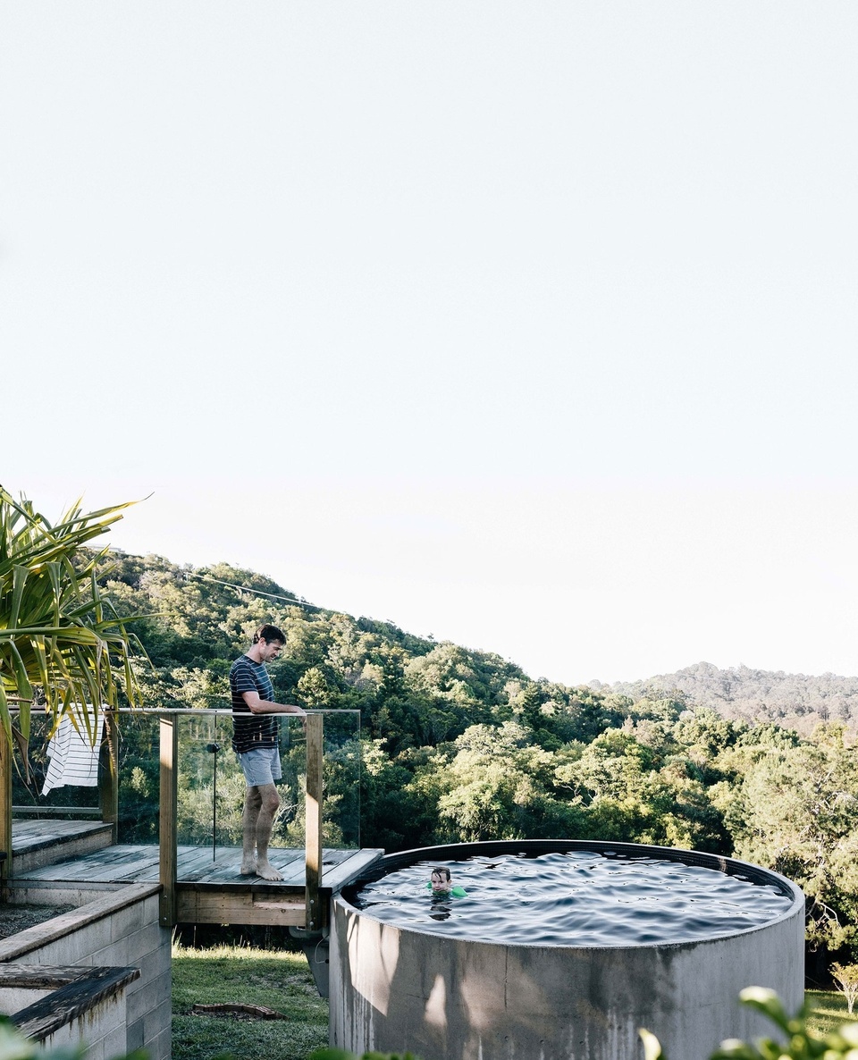 After purchasing a picturesque property 19km south of Noosa, QLD, one creative couple set to work building their dream holiday home - on a budget. ⁠
⁠
"We couldn't justify spending much on it and had to remain quite thrifty," says interior designer and former owner, Rachel Luchetti. ⁠
⁠
One stroke of genius was installing a concrete plunge pool, perfect for hot summer days. ⁠
⁠
Once complete, the property, known as The Little Red Barn, became one of the most sought-after holiday homes in the area! ⁠
⁠
Tap the link in our profile to step inside.⁠
⁠
Photography: @marniehawson⁠
Styling: @hannah.brady⁠
Words: Samantha van Egmond