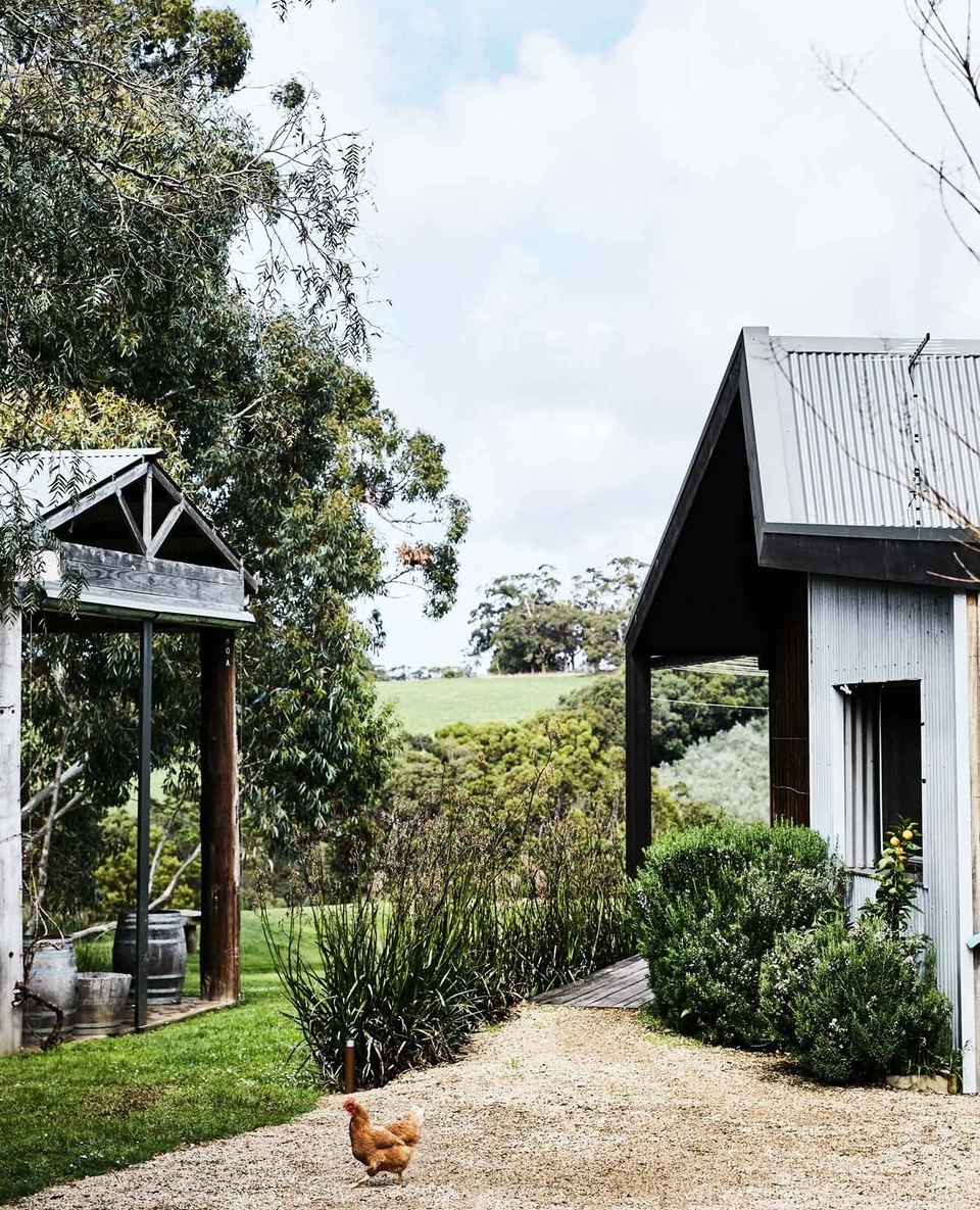 What started as a search for a family-friendly weekender 20 years ago ended in the fully-fledged modern extension of this existing farmhouse at Hart's Farm on Victoria's Mornington Peninsula.⁠
⁠
The perfect blend of old and new denotes the thoughtful renovation of this space, where there is no shortage of light spaces and views out to the 10 hectares of fertile land that surrounds it.⁠
⁠
Explore the home via the link in bio.⁠
⁠
Photography: @sharyncairns⁠
⁠
#modernfarmhouse #countryhome #homeextension #modernextension 