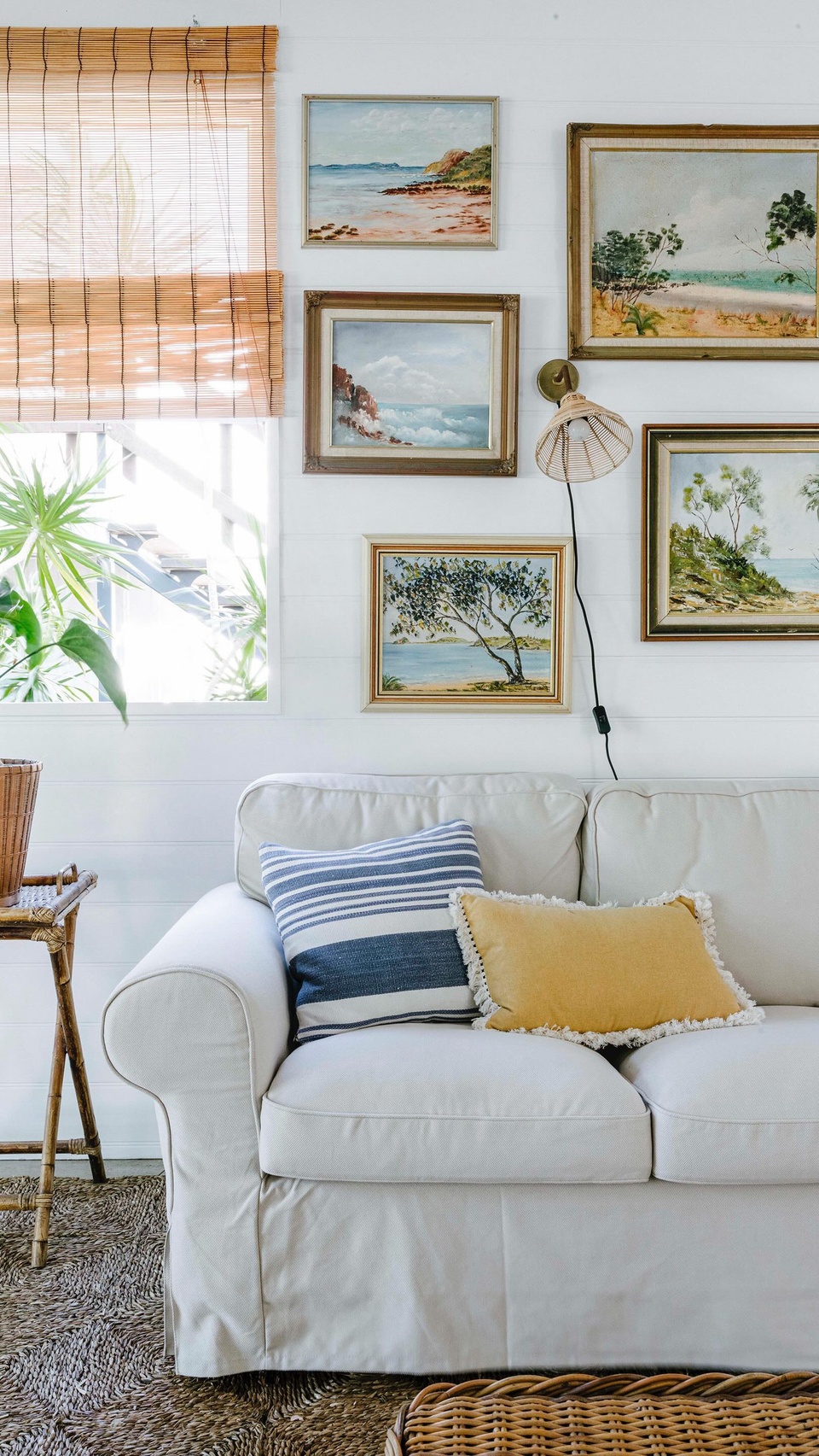 This small fibro ‘knockdown’ in Queensland’s Keppel Sands was rescued, raised and lovingly restored by a resourceful couple.

“I just love it here,” says homeowner Emma. “I’m so grateful to have had the opportunity to do this house - although I’m glad we went into it not knowing what was ahead and the amount of work involved. One day, I’d like to save another old house.”

Step inside via the link in bio.

#countrycoastal #coastalstyle #queenslandhome #frenchdoors #keppelsands