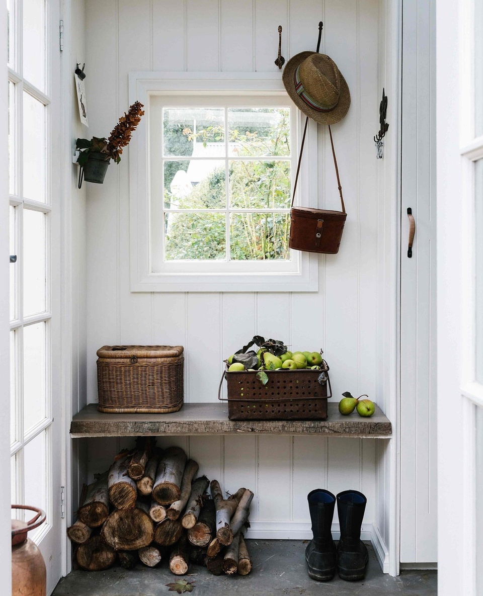 We know you adore a good mudroom/entryway, and the gorgeous one in this 19th-century cottage in Trentham, VIC, lives up to expectation.⁠
⁠
Dubbed by current owners – Sandy and Rob – as 'Acre of Roses', the property is surrounded by a rambling and romantic garden of some 1500 perfumed roses. Pure country perfection.⁠
⁠
Step inside via the link in bio.⁠
⁠
Photography: @marniehawson⁠
Words: @ginimhoff⁠
⁠
#entryway #mudroom #countryhome #countryentryway #gumboots