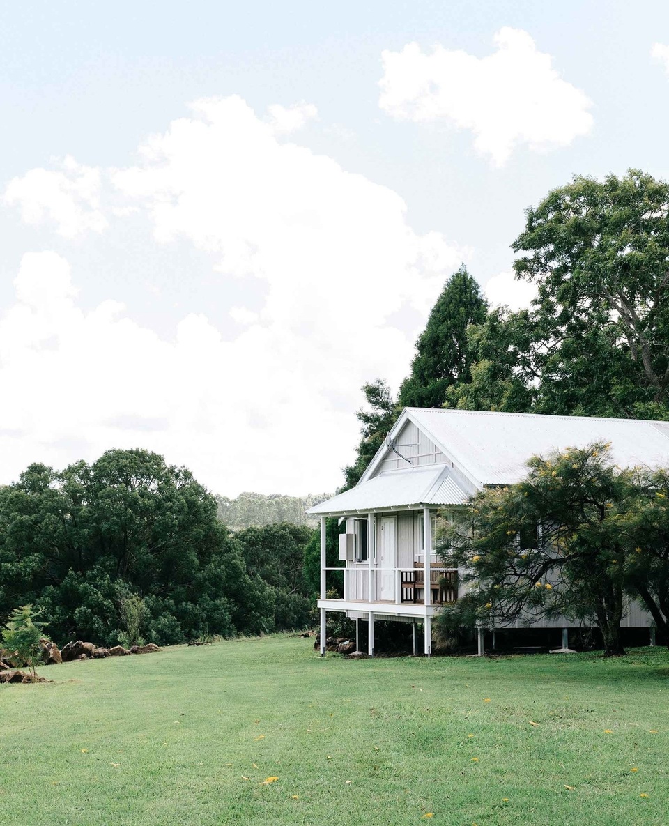 Have you recently turned your back on the city and moved to the country?⁠
⁠
If you have a story to tell about your tree change, we want to hear it. What do you love about your new lifestyle? What were the challenges? ⁠
⁠
We are looking for unpaid submissions and high resolution images to appear in our annual Moving to the Country feature in the magazine and online. DM us with your story now!⁠
⁠
Photography: @marniehawson and @abbie_melle⁠
Styling: @nicolasevitt and @lisaburdenstylist⁠
Words: @hannahjameswords⁠
⁠
Tap the link in bio for the story of this Nashua home.⁠
⁠
#treechange #countryliving #countrylife #nashuansw