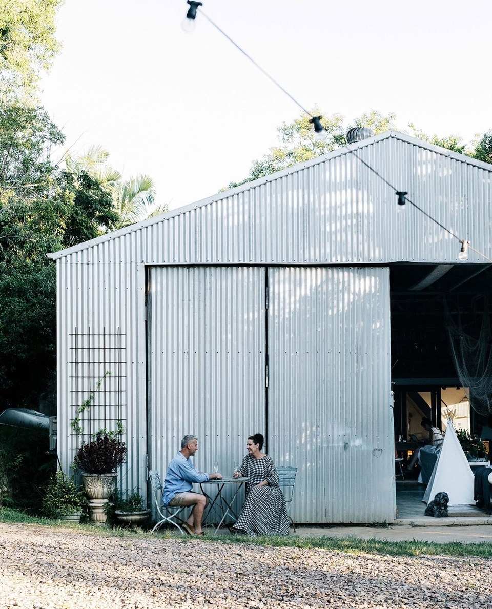 Just like warehouse conversions are common in inner-city suburbs, in the country converting a #shed into a home, or building a new home inspired by a utilitarian outbuilding, is a clever way to revive a timeworn structure and create a home that suits a rural setting.⁠
⁠
Tap the link in our bio for 7 spectacular shed-style homes to inspire your own #renovation or new build. ⁠
⁠
Photography: @marniehawson⁠
⁠
#shedhouse #sheds #countryhome #australianhomes